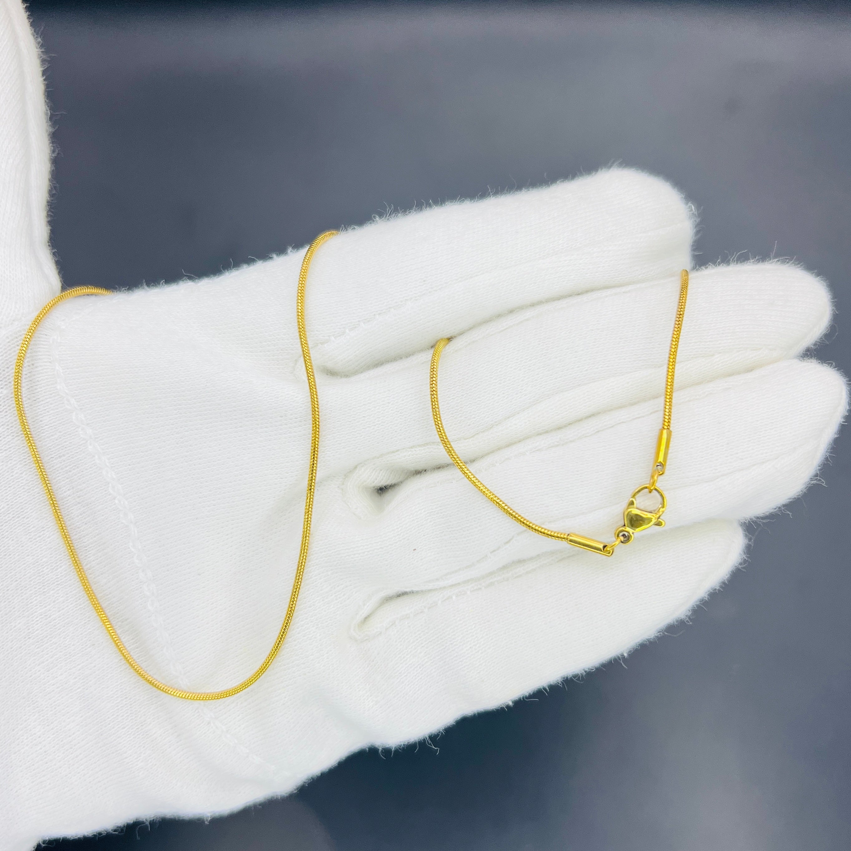 Thin Neck Snake Necklace